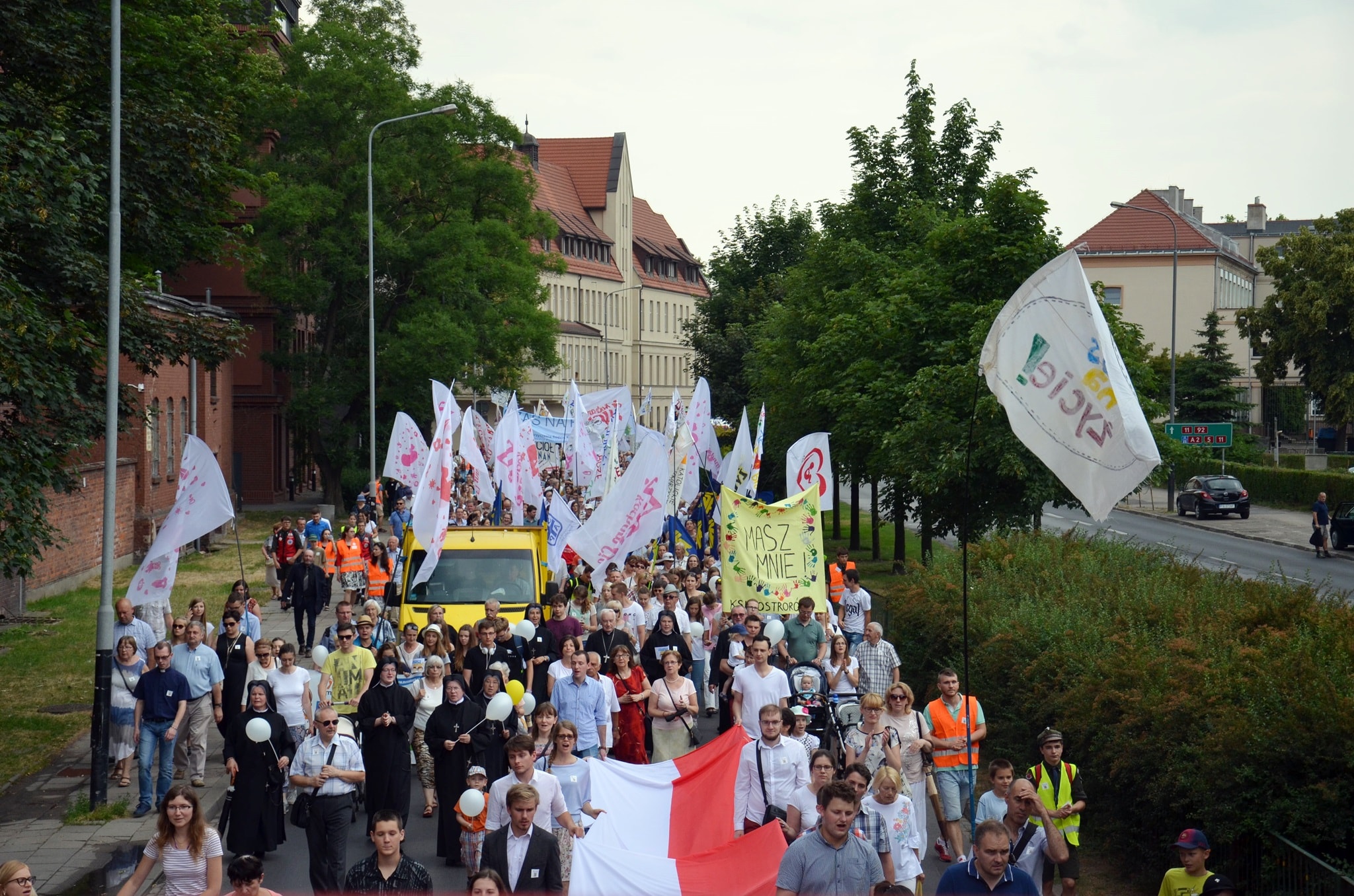 Ulicami Poznania przeszedł Marsz dla Życia “Masz mnie!”